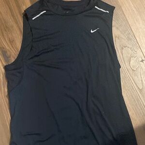Nike Sleeveless Dry Fit Top - medium